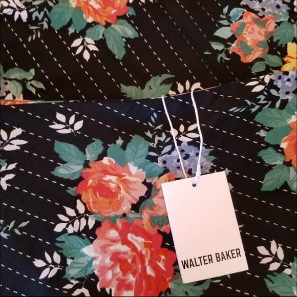 Walter Baker Sz 10 Assymetrical Split Floral Skirt - Picture 4 of 5